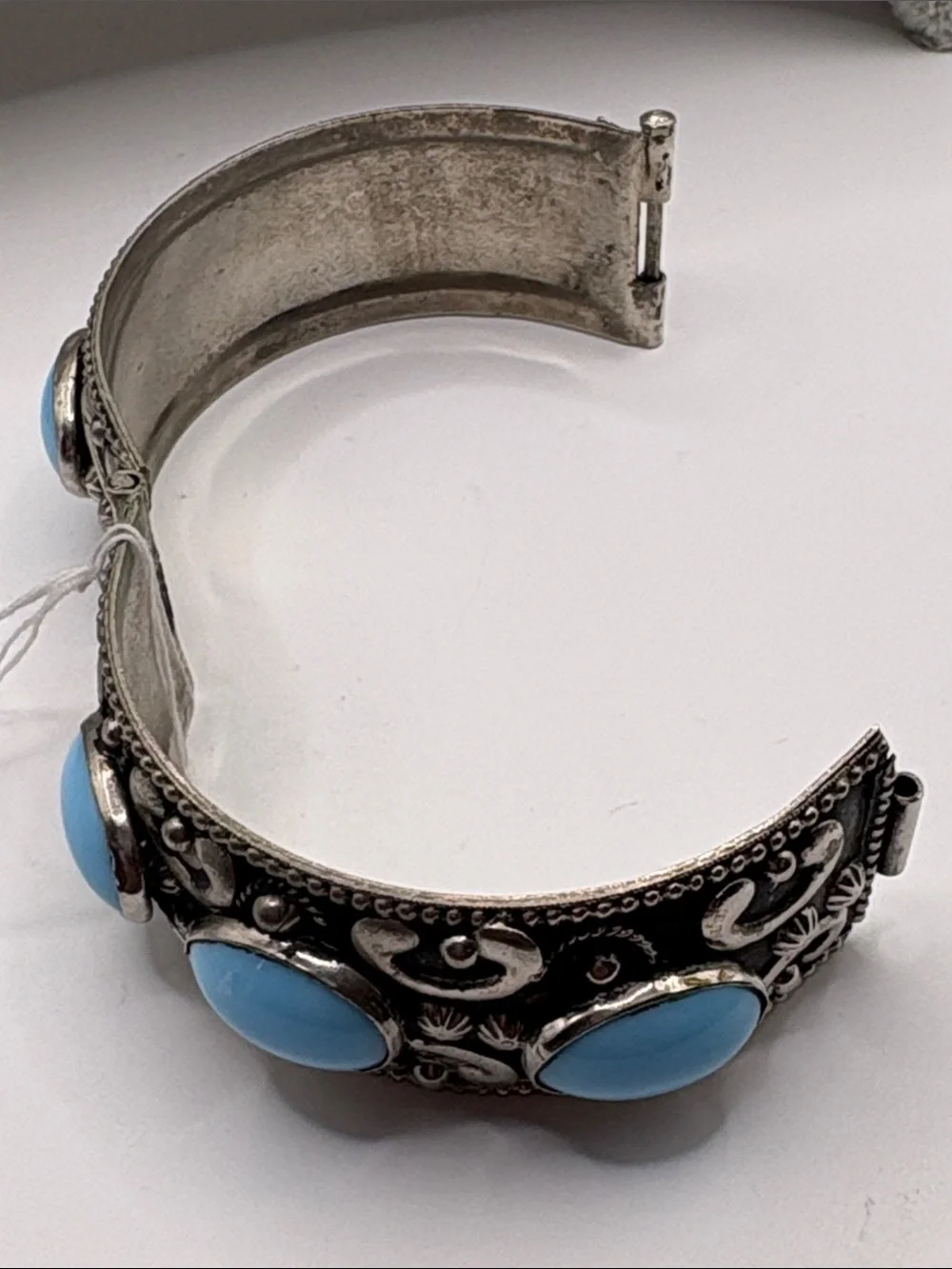 Vintage Southwestern Turquoise Blue Cabochon Silver Bangle Bracelet 7”